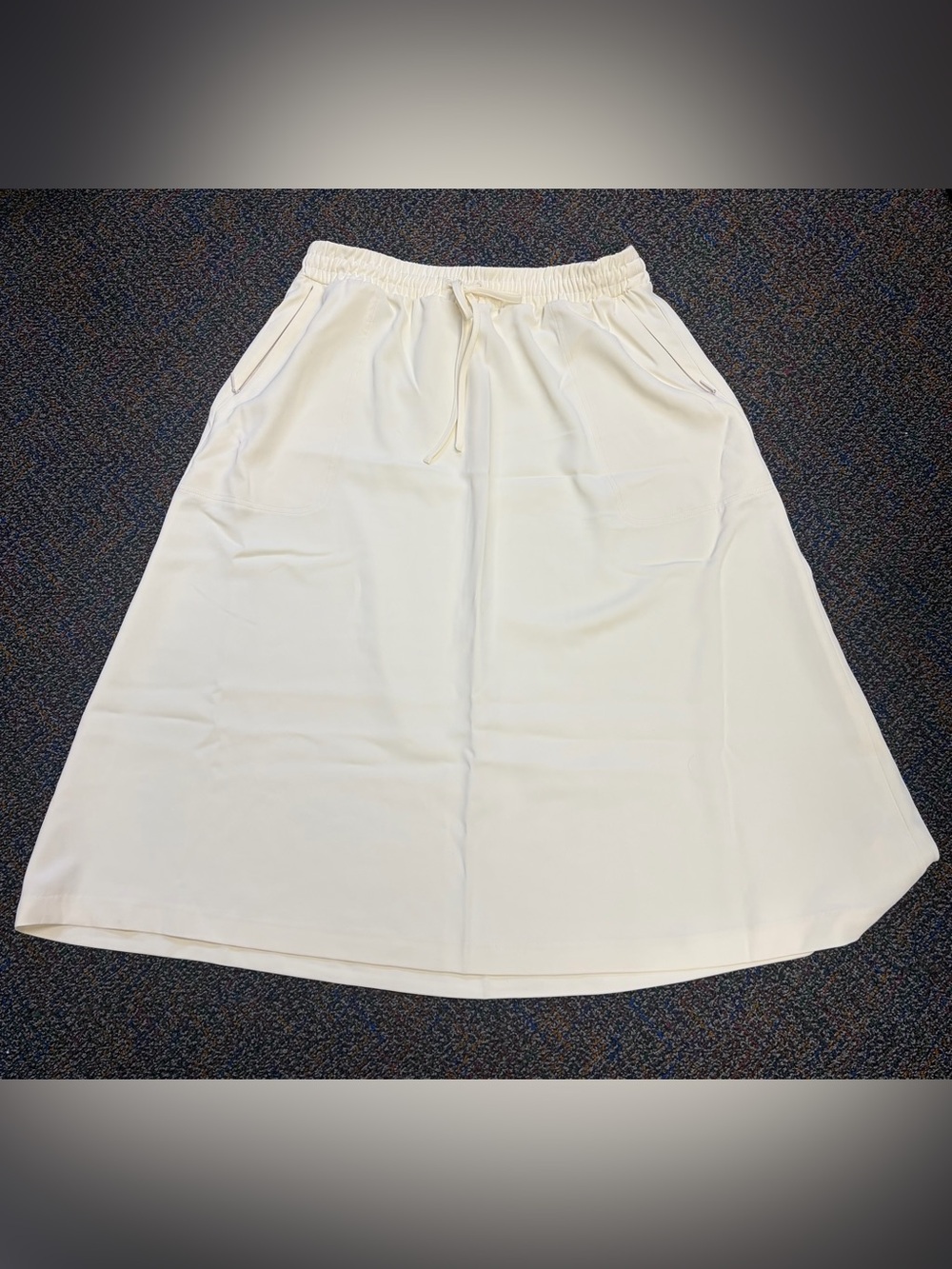 Spanx Luxe Drape Midi skirt